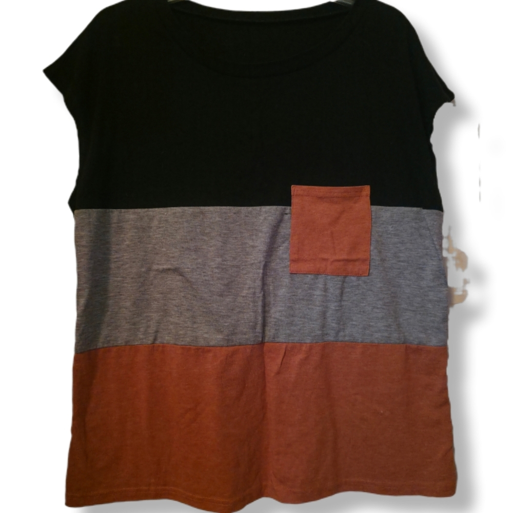 Size Large Colorblock Short Sleeve T-Shirt with Front Pocket Unbranded